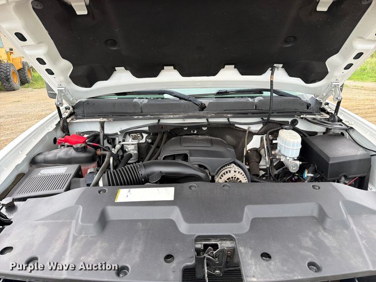 image for item FB5935 2010 Chevrolet Silverado 3500HD pickup truck