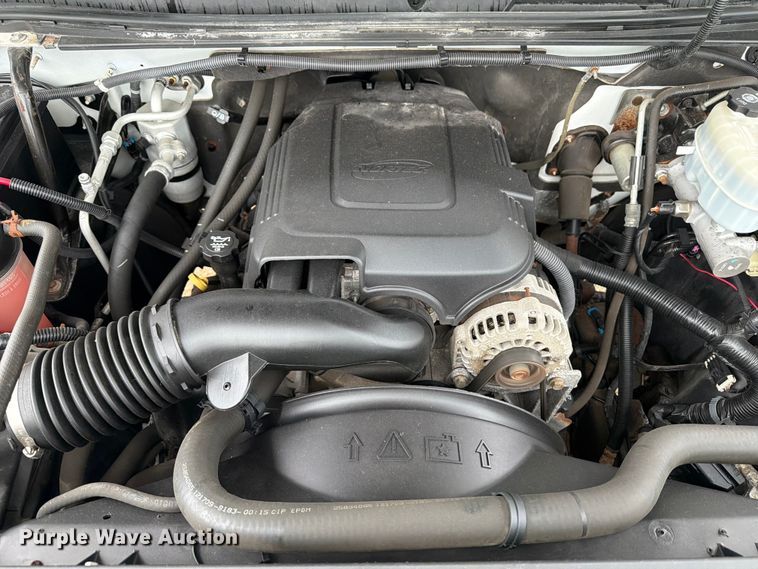 image for item FB5935 2010 Chevrolet Silverado 3500HD pickup truck