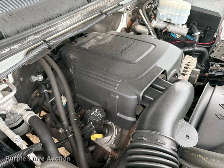 image for item FB5935 2010 Chevrolet Silverado 3500HD pickup truck