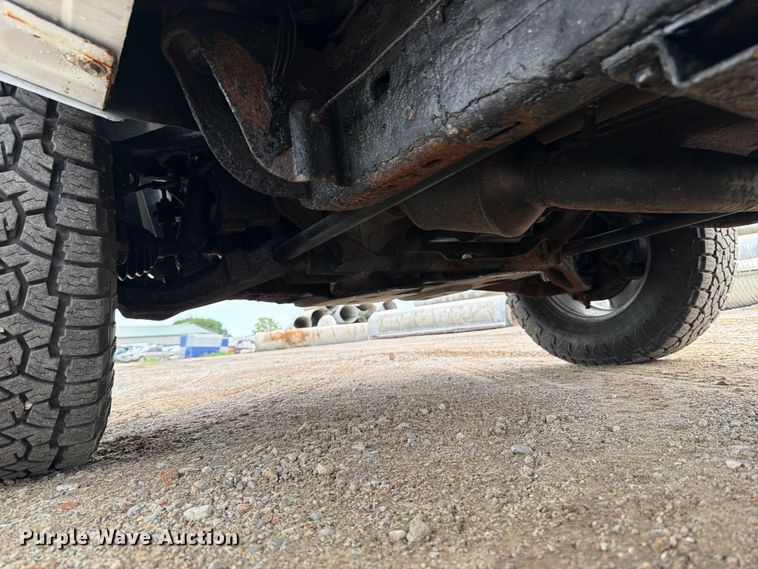 image for item FB5935 2010 Chevrolet Silverado 3500HD pickup truck