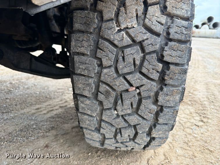 image for item FB5935 2010 Chevrolet Silverado 3500HD pickup truck