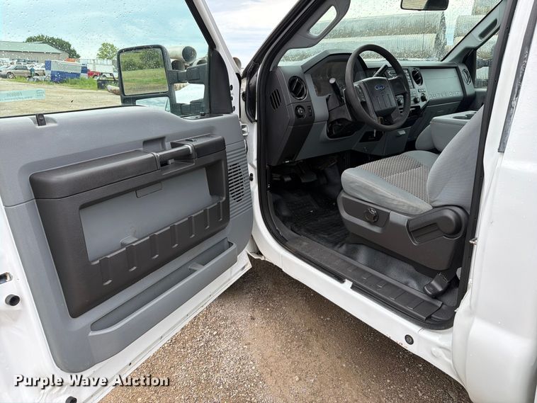 image for item FB5936 2012 Ford F250 pickup truck