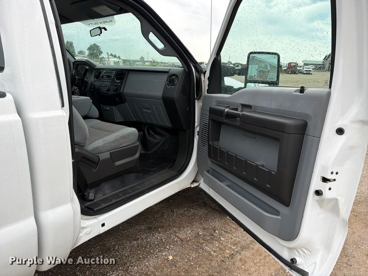 image for item FB5936 2012 Ford F250 pickup truck