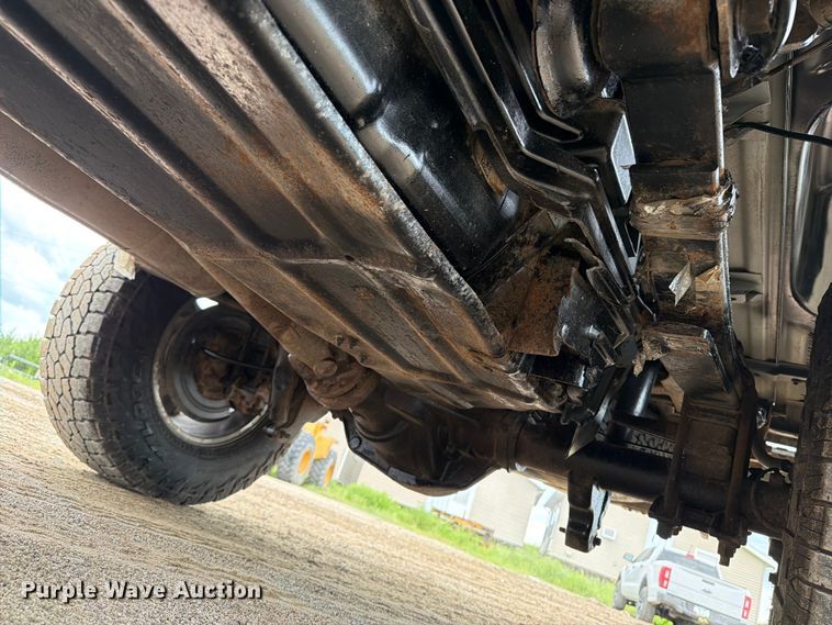 image for item FB5936 2012 Ford F250 pickup truck
