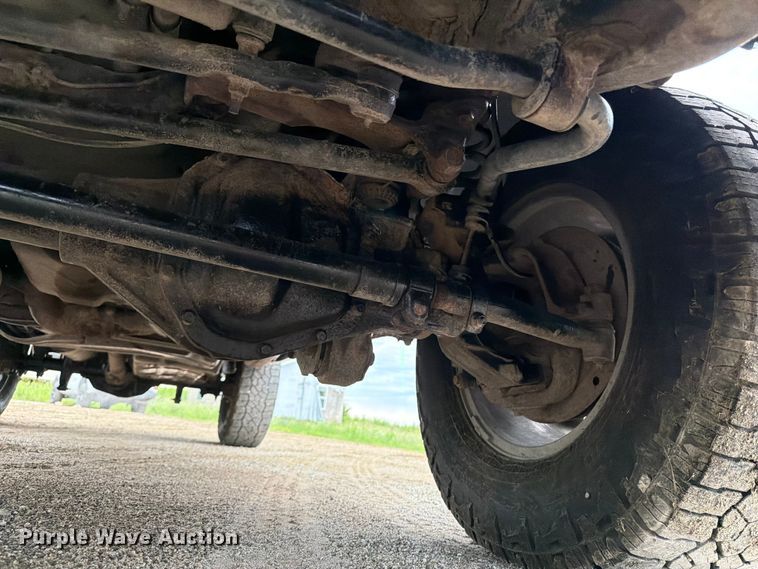 image for item FB5936 2012 Ford F250 pickup truck