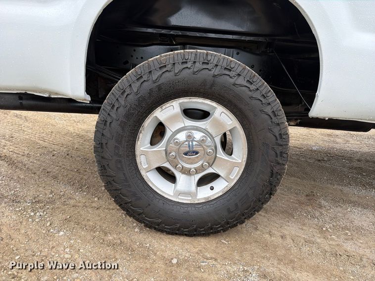 image for item FB5936 2012 Ford F250 pickup truck