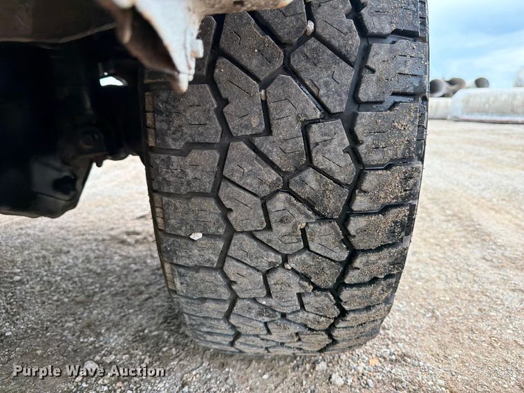 image for item FB5936 2012 Ford F250 pickup truck