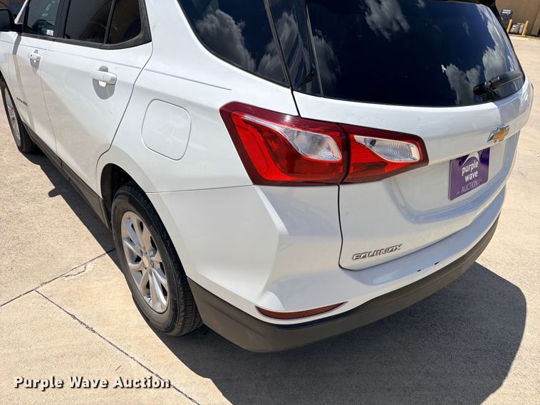 image for item FB8288 2020 Chevrolet Equinox SUV