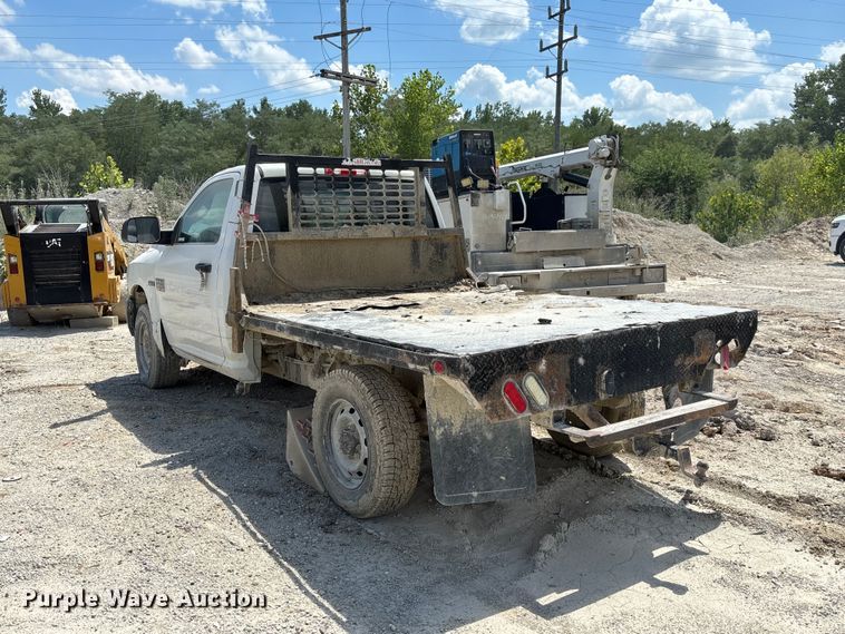 image for item FC1831 2010 Dodge Ram 2500 flatbed pickup truck