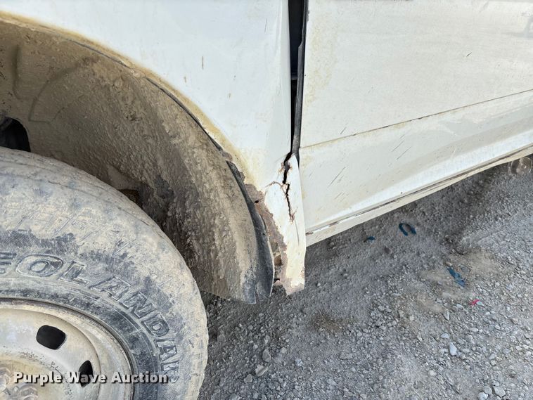 image for item FC1831 2010 Dodge Ram 2500 flatbed pickup truck