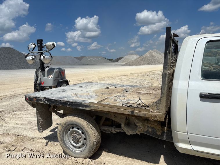 image for item FC1831 2010 Dodge Ram 2500 flatbed pickup truck