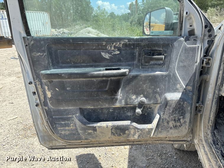 image for item FC1831 2010 Dodge Ram 2500 flatbed pickup truck