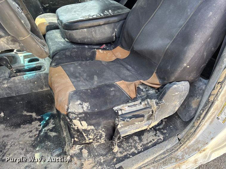 image for item FC1831 2010 Dodge Ram 2500 flatbed pickup truck