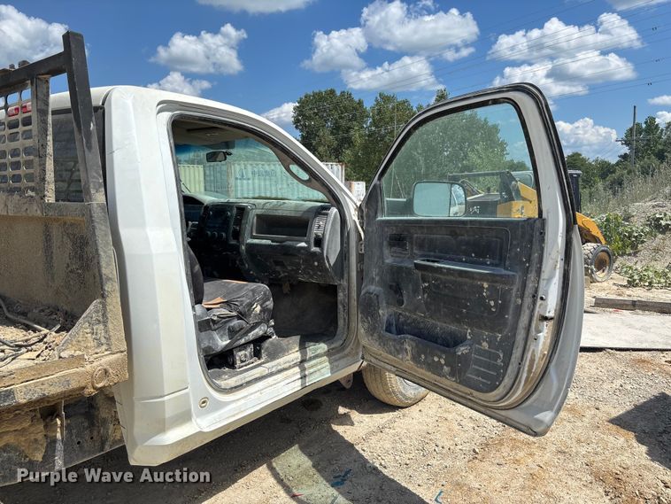 image for item FC1831 2010 Dodge Ram 2500 flatbed pickup truck