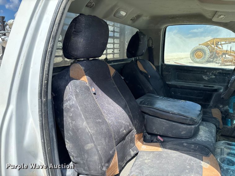 image for item FC1831 2010 Dodge Ram 2500 flatbed pickup truck