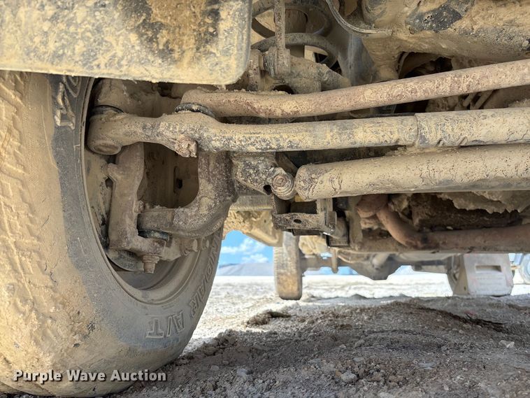 image for item FC1831 2010 Dodge Ram 2500 flatbed pickup truck