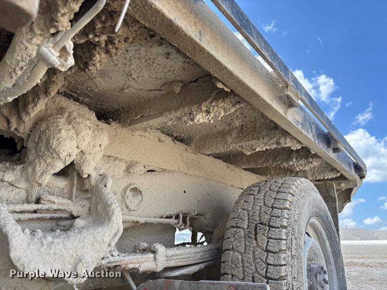 image for item FC1831 2010 Dodge Ram 2500 flatbed pickup truck