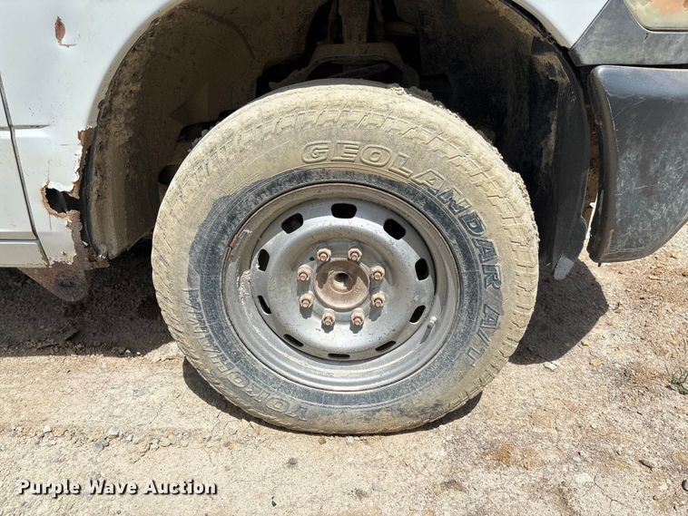 image for item FC1831 2010 Dodge Ram 2500 flatbed pickup truck