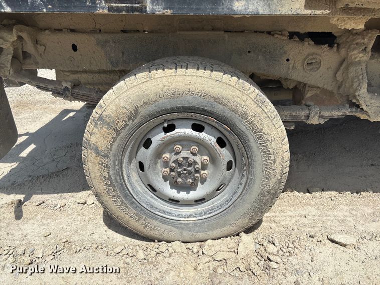 image for item FC1831 2010 Dodge Ram 2500 flatbed pickup truck