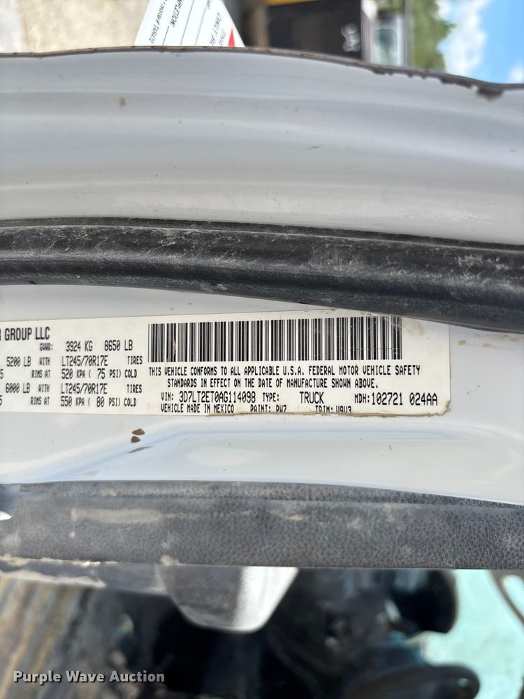 image for item FC1831 2010 Dodge Ram 2500 flatbed pickup truck
