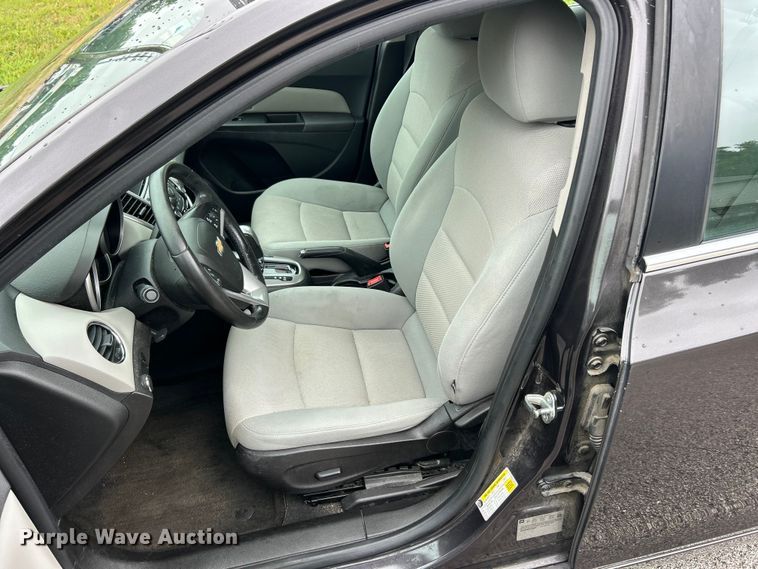 image for item FC2831 2013 Chevrolet Cruze LT 