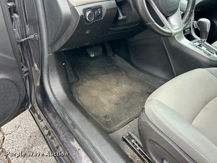 image for item FC2831 2013 Chevrolet Cruze LT 