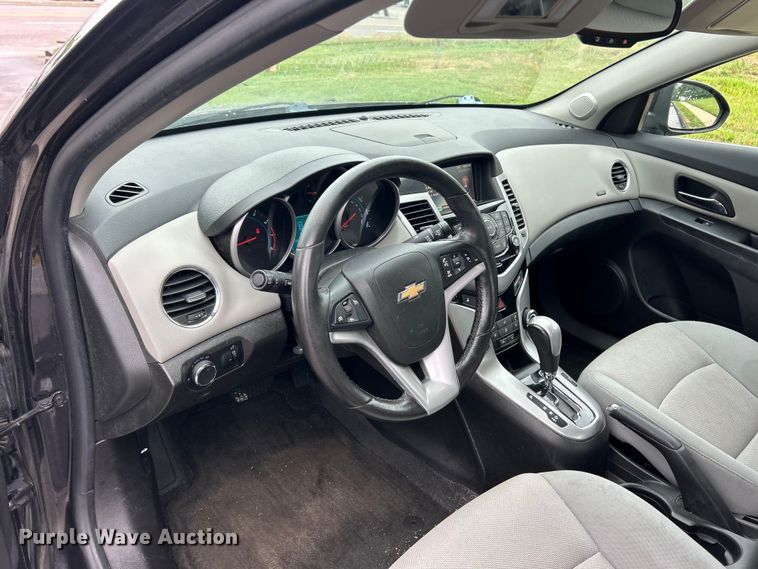 image for item FC2831 2013 Chevrolet Cruze LT 