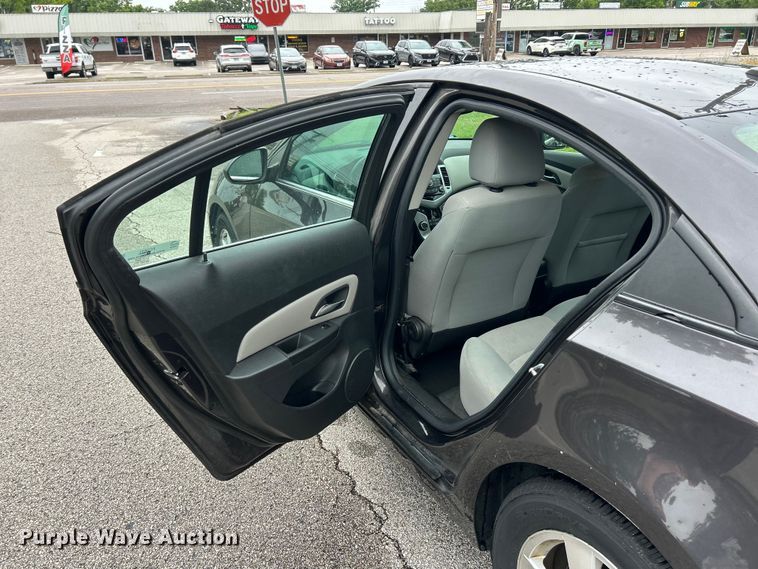 image for item FC2831 2013 Chevrolet Cruze LT 