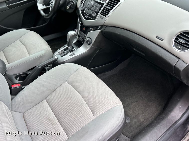 image for item FC2831 2013 Chevrolet Cruze LT 