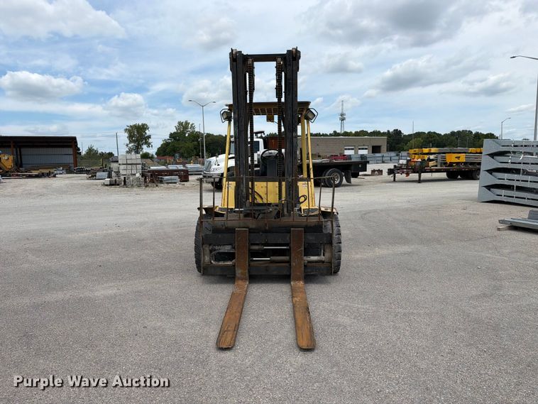 image for item FC3307 2001 Hyster H110XM forklift