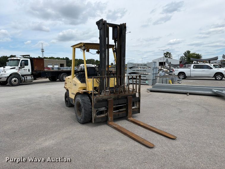 image for item FC3307 2001 Hyster H110XM forklift