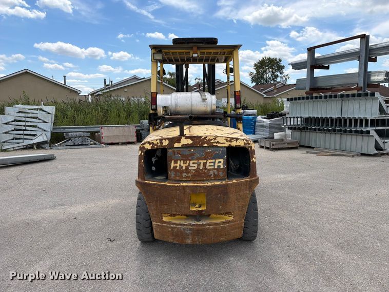 image for item FC3307 2001 Hyster H110XM forklift