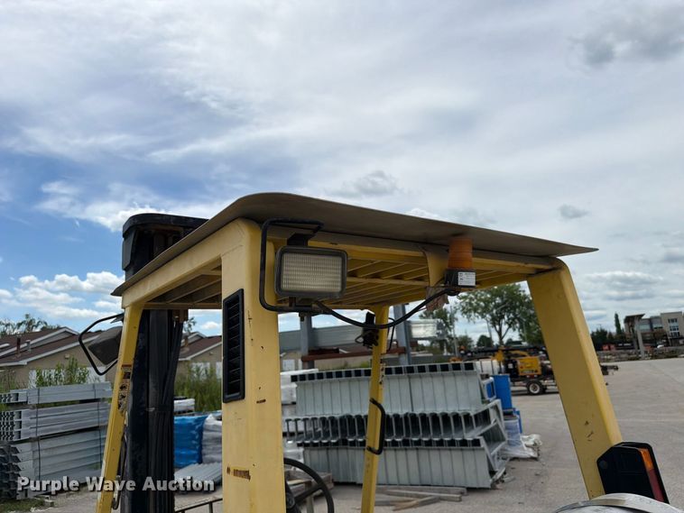 image for item FC3307 2001 Hyster H110XM forklift