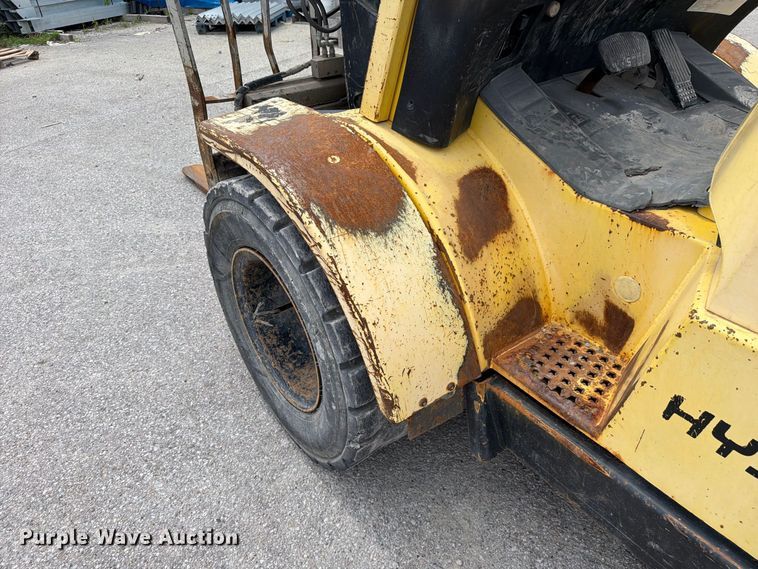 image for item FC3307 2001 Hyster H110XM forklift