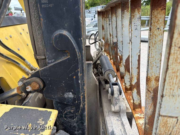 image for item FC3307 2001 Hyster H110XM forklift