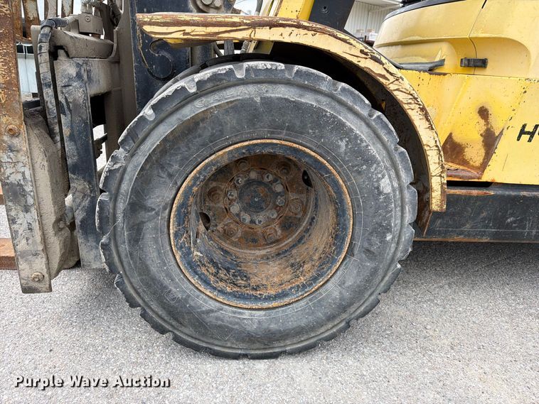 image for item FC3307 2001 Hyster H110XM forklift