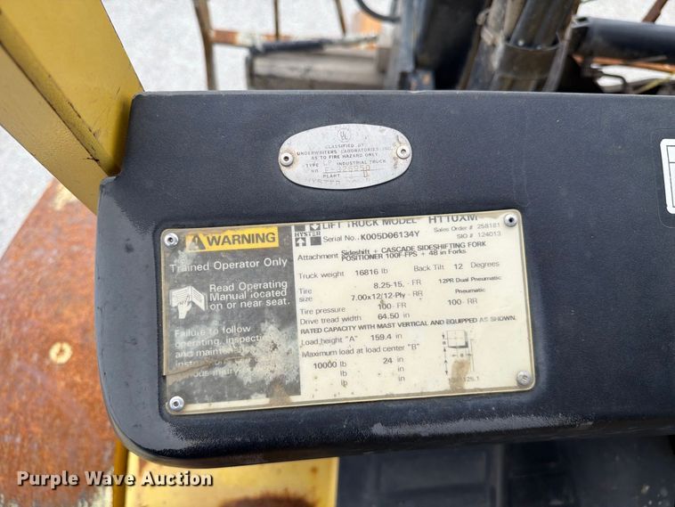 image for item FC3307 2001 Hyster H110XM forklift