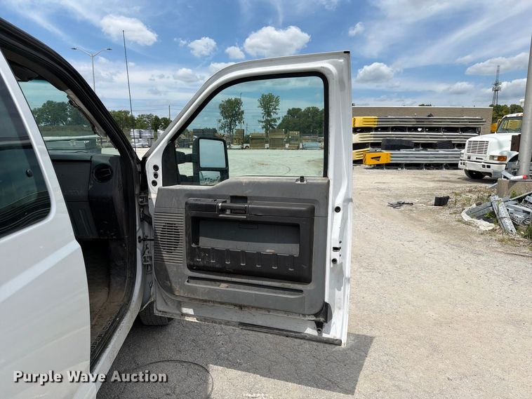 image for item FC3308 2013 Ford F250 Super Duty Ext. Cab pickup truck