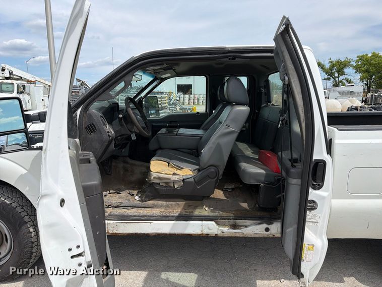 image for item FC3308 2013 Ford F250 Super Duty Ext. Cab pickup truck