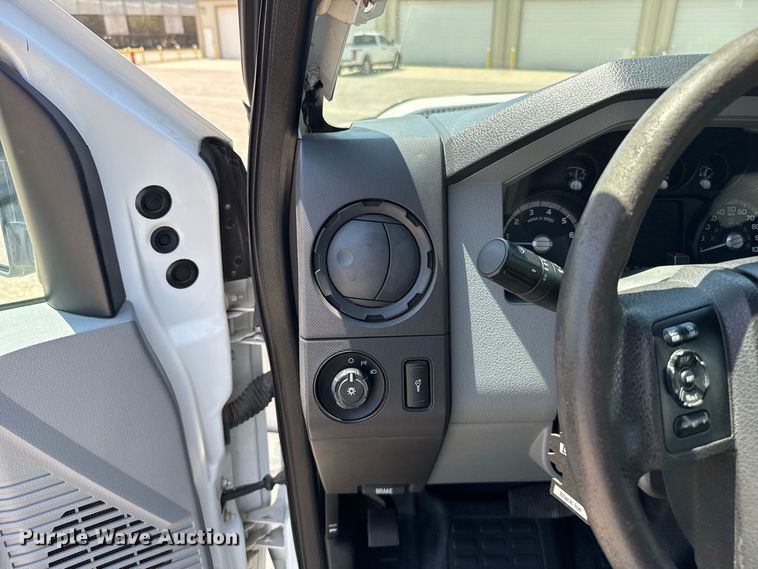 image for item FC4069 2012 Ford F250 Super Duty truck