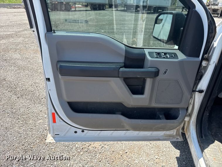 image for item FC4073 2018 Ford F150 Crew Cab pickup truck