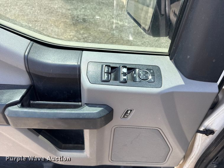 image for item FC4073 2018 Ford F150 Crew Cab pickup truck