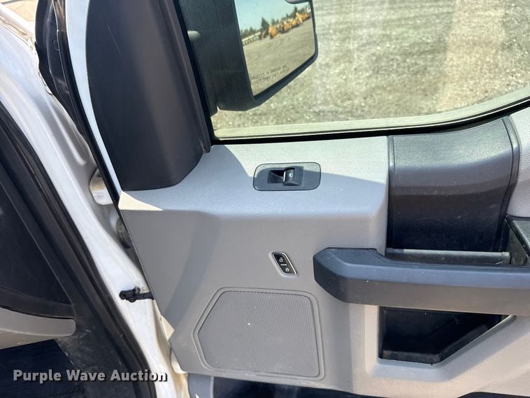 image for item FC4073 2018 Ford F150 Crew Cab pickup truck