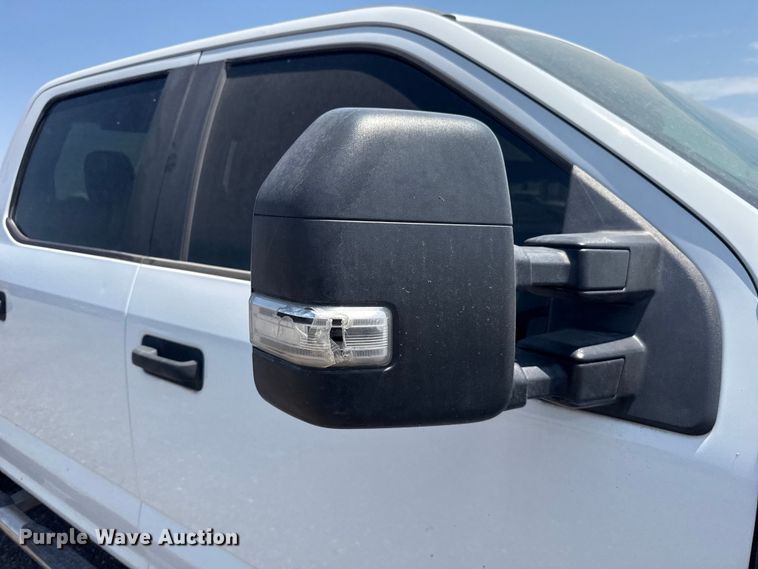 image for item FC4074 2018 Ford F250 Super Duty Crew Cab pickup truck