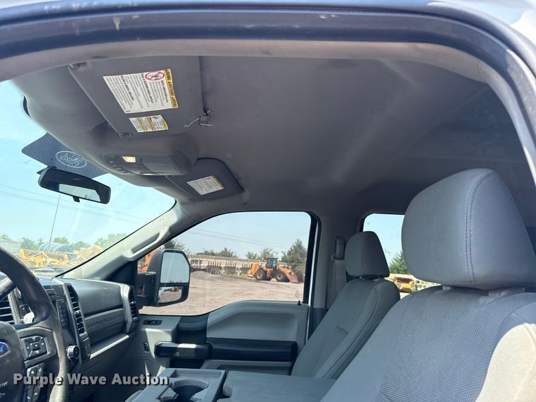 image for item FC4074 2018 Ford F250 Super Duty Crew Cab pickup truck