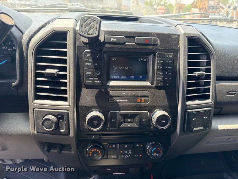 image for item FC4074 2018 Ford F250 Super Duty Crew Cab pickup truck