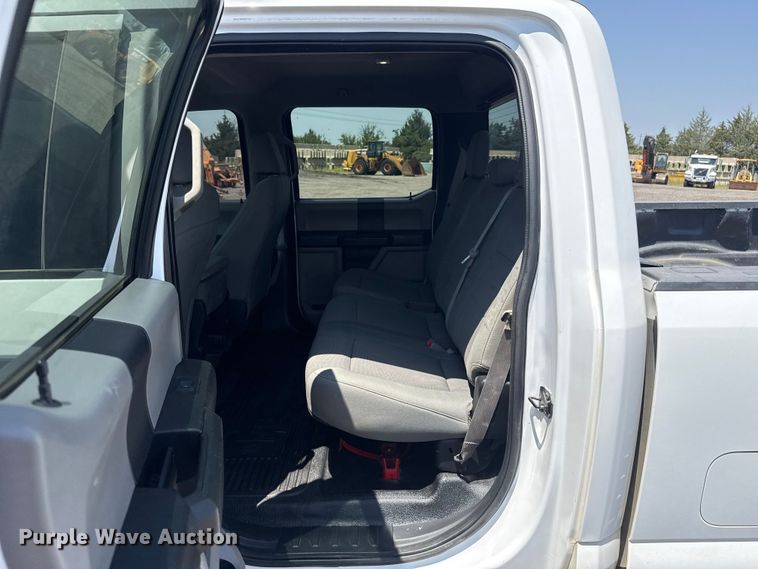 image for item FC4074 2018 Ford F250 Super Duty Crew Cab pickup truck