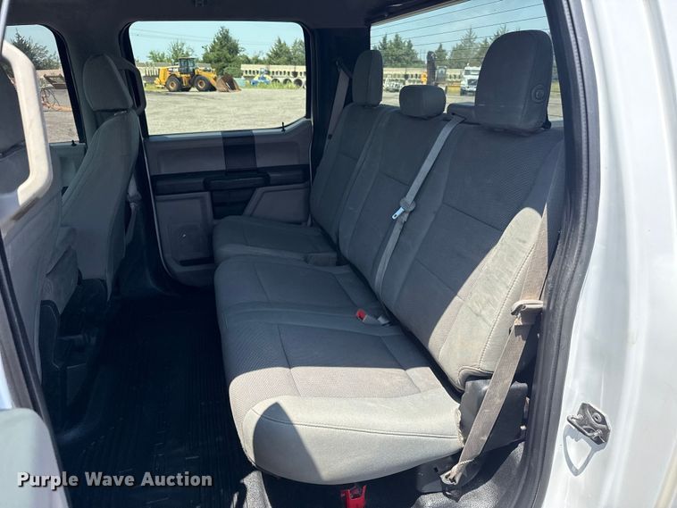 image for item FC4074 2018 Ford F250 Super Duty Crew Cab pickup truck