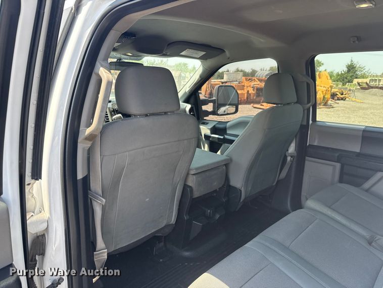 image for item FC4074 2018 Ford F250 Super Duty Crew Cab pickup truck