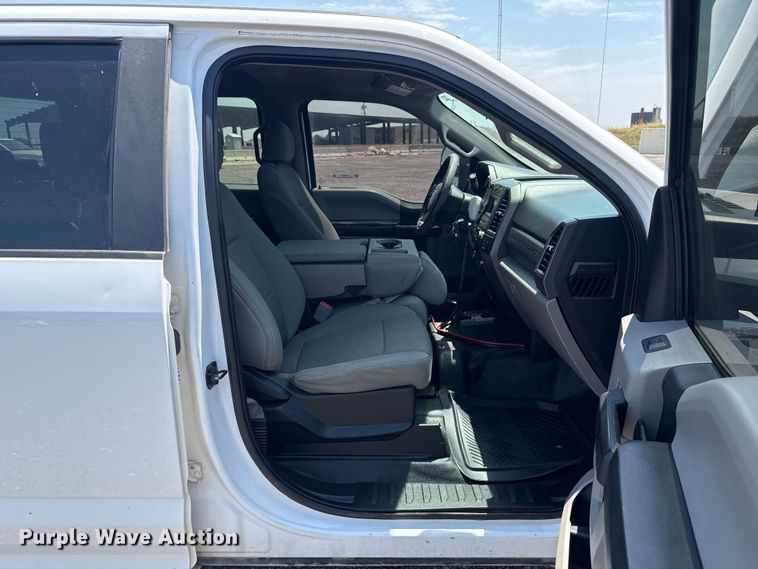 image for item FC4074 2018 Ford F250 Super Duty Crew Cab pickup truck